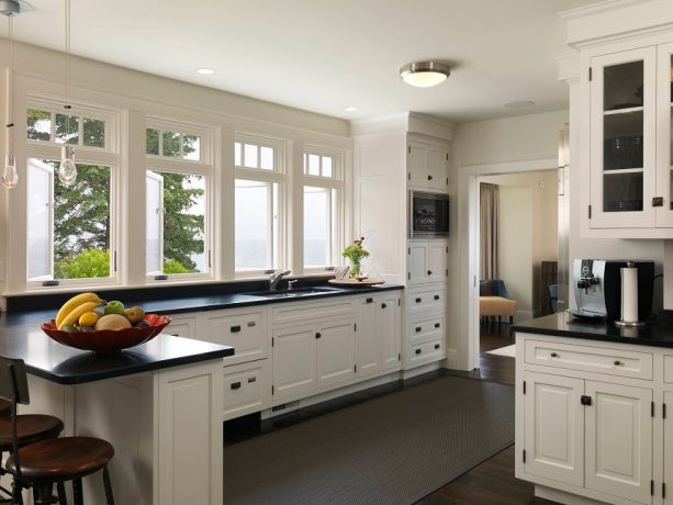 17 Best Antique White Cabinets, What Color To Paint Kitchen Cabinets With Black Countertops
