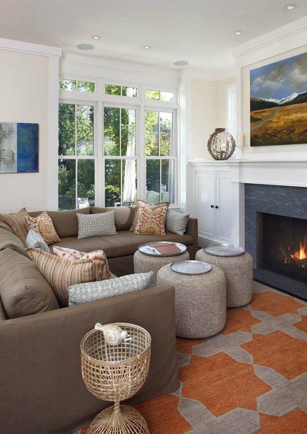 small traditional living room with sectional coffee brown sofa with light gray pillows