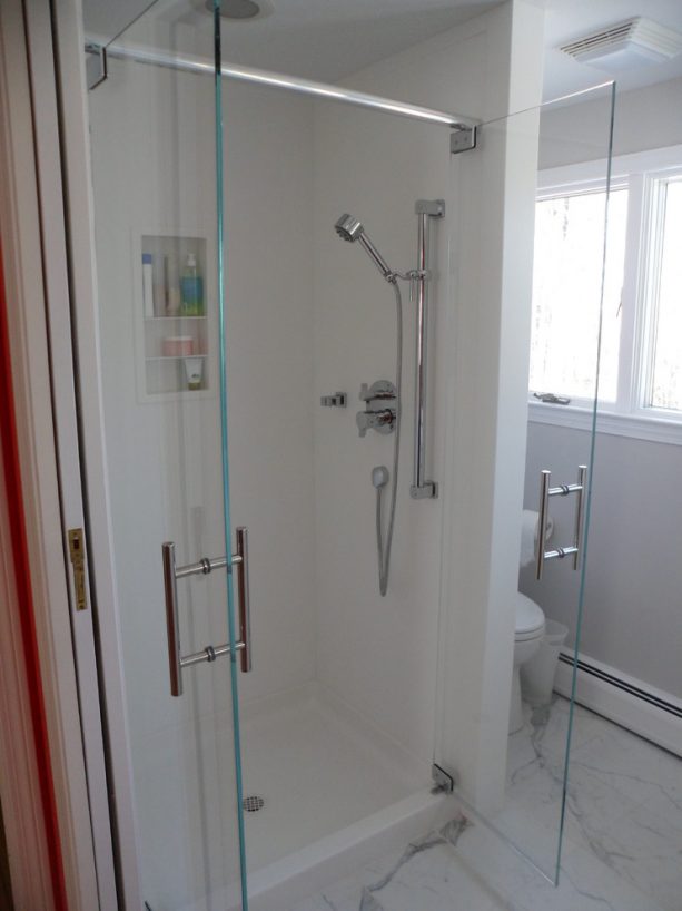 solid surface shower walls and pan with seamless design