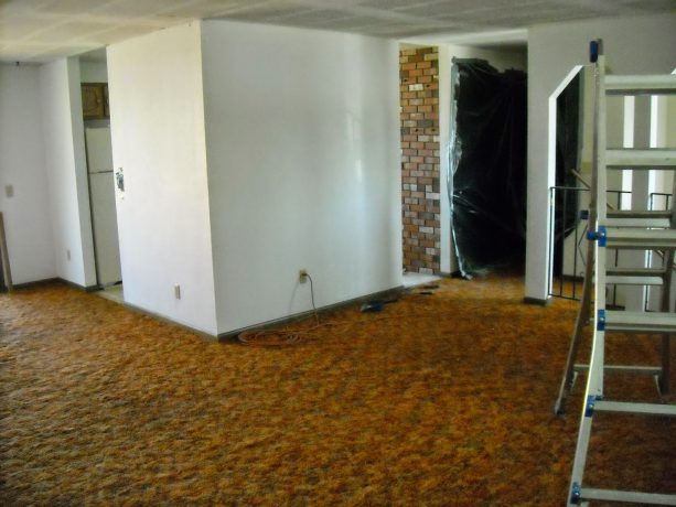 the kitchen wall before the remodeling