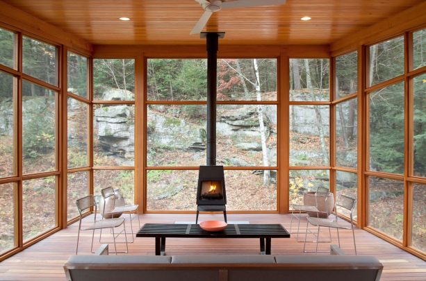 The Shaker Stove by Wittus as alternative for space-saving fireplace for the screened porch