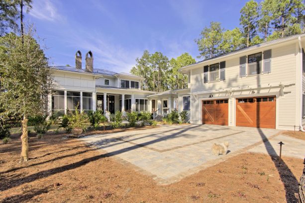 how the covered walkway connecting the house and the 2-car garage