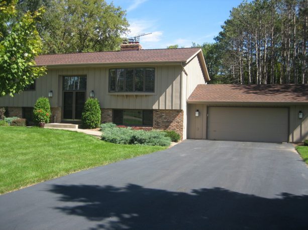 the original look of the midcentury split-level traditional house