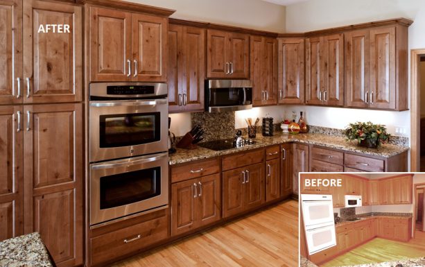 the before and after refacing photos of old oak cabinets